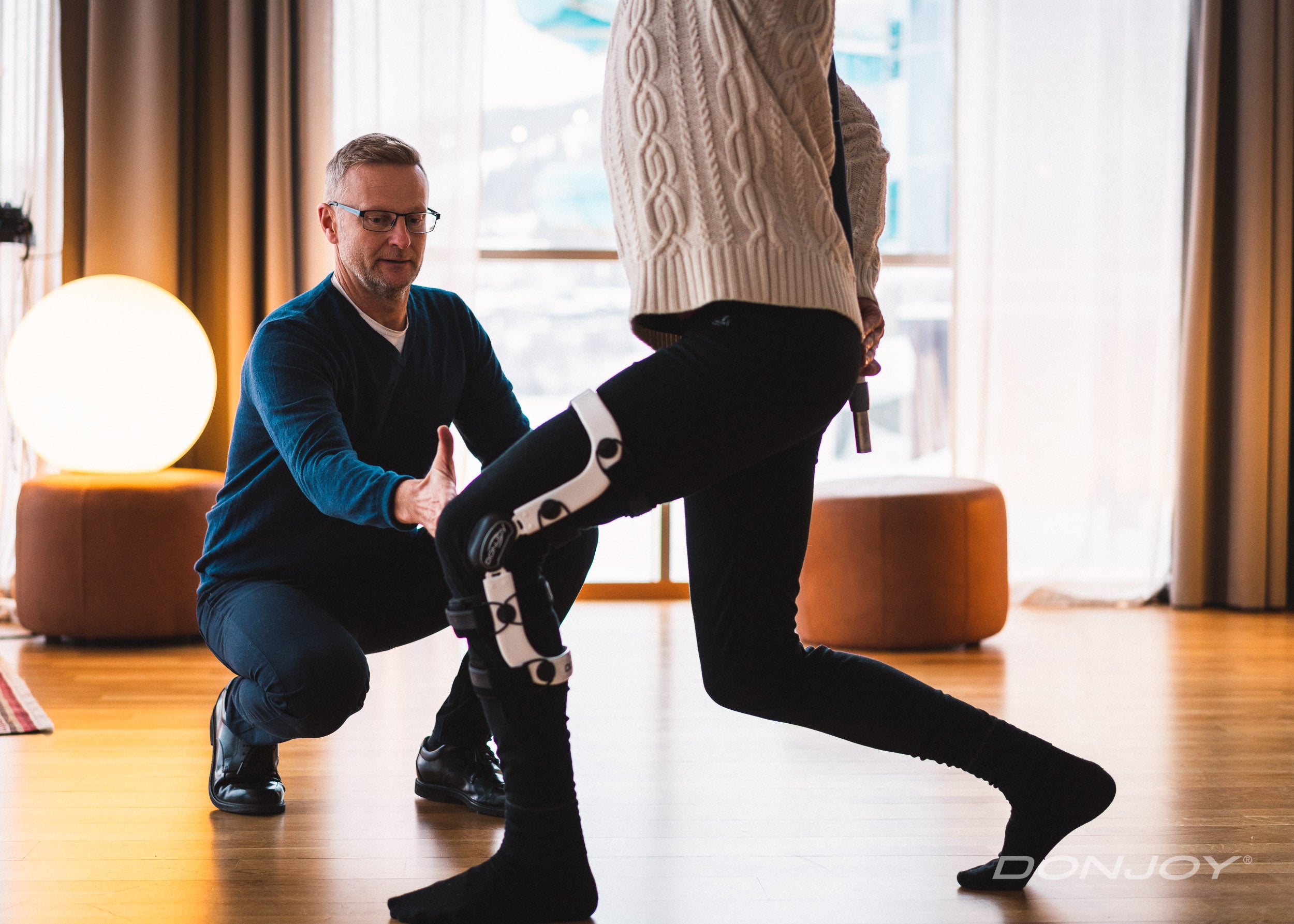 Load video: Knee Brace Fitting Video